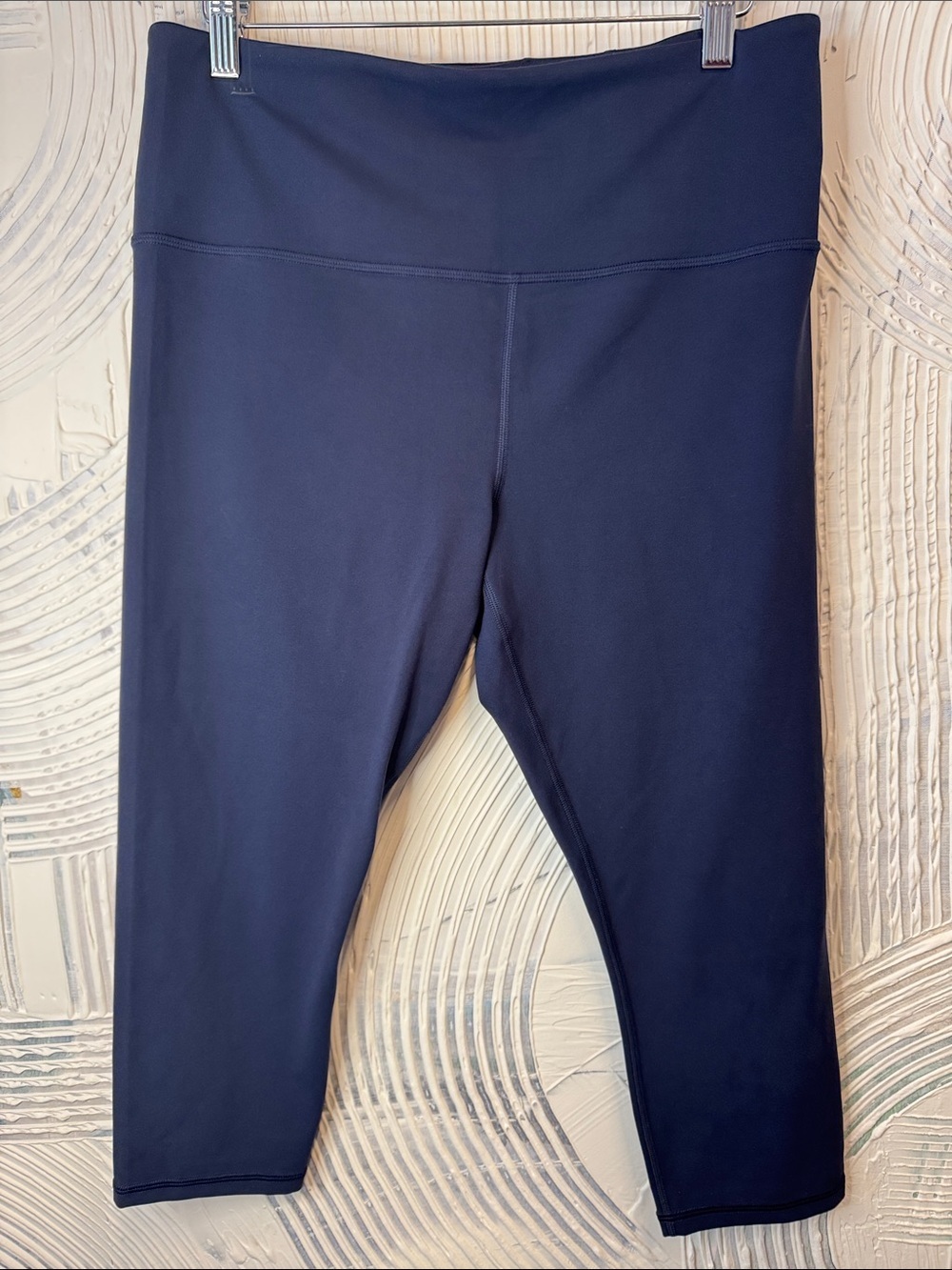Athleta Navy Capri Performance Leggings N0599